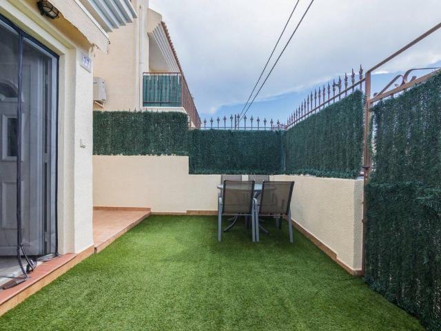 Casa adosada en Venta en Gran Vista Olivo de Oro