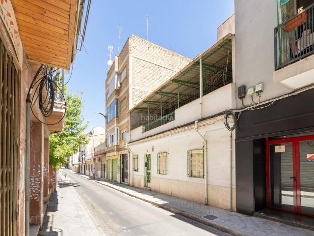 Casa adosada en venta en Granada, Camino de los Neveros Serrallo. SE VENDE CASA ADOSADA EN LA ZONA DE AVENIDA DILAR ZAIDIN_GRANADA. Casas adosadas.