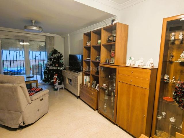 Casa adosada en venta en Granada, Cervantes. Oportunidad Exclusiva en Granada! Magnífica Casa Adosada en Venta junto al Centro Comercial Serrallo Plaza. Casas adosadas.