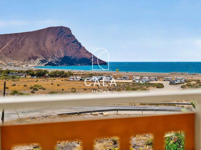 Casa adosada en venta en Granadilla de Abona, Los Abrigos. Chalet adosado en Playa de la tejita. Casas adosadas Granadilla de.