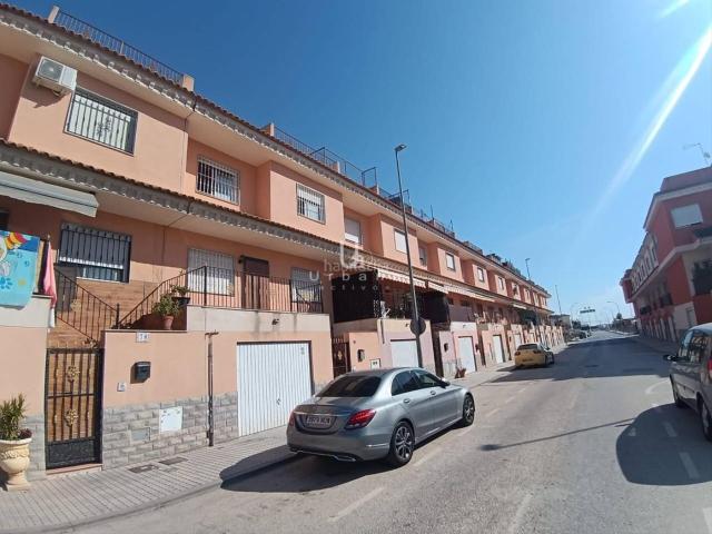 Casa adosada en venta en Granja de Rocamora. Oportunidad de banco sin comisiones!. Casas adosadas Granja de.