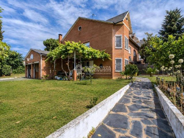 Casa adosada en Venta en Griñón