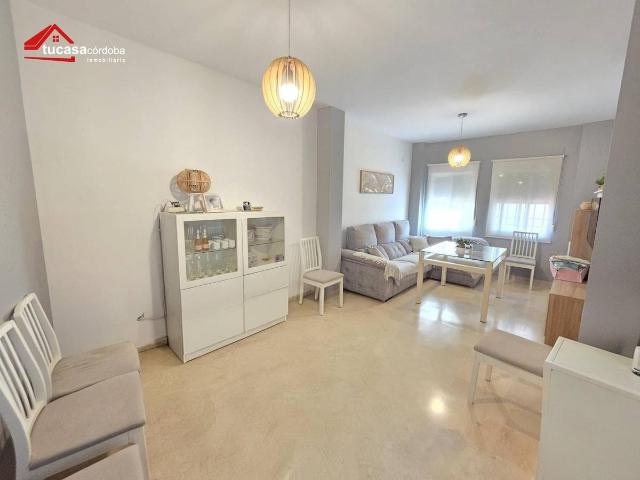 Casa adosada en Venta en Guadalcázar
