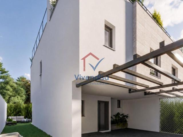 Casa adosada en venta en Guadalajara, Los Valles Sanz Vazquez El Fuerte. Chalet Adosado La Olmeda 24. Casas adosadas.