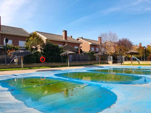 Casa adosada en Venta en Guadalix de la Sierra