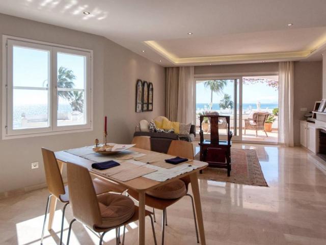 Casa adosada en Venta en Guadalobón