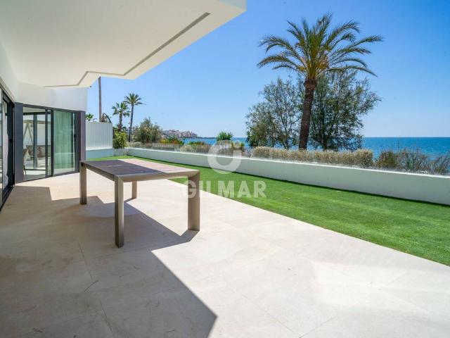 Casa adosada en Venta en Guadalobón