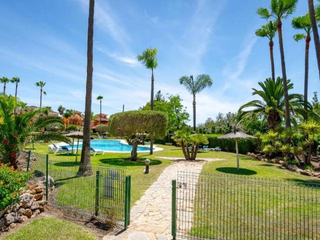 Casa adosada en Venta en Guadalmina Baja