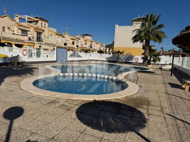 Casa adosada en venta en Guardamar del Segura, El Raso. Chalet en Guardamar del Segura. Casas adosadas Guardamar del.