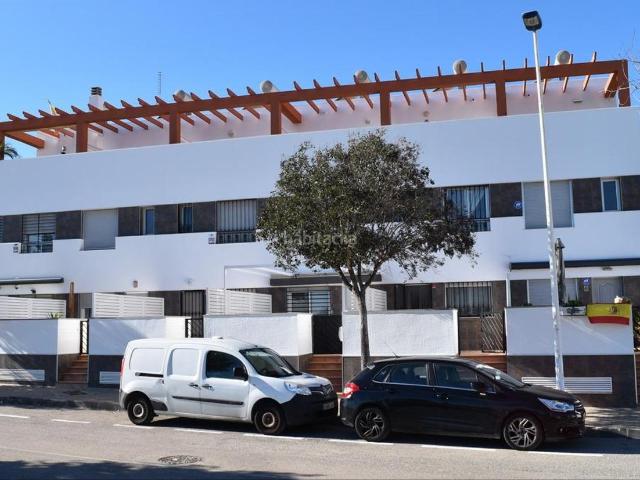 Casa adosada en venta en Guardamar del Segura, Los Secanos. Adosado exclusivo con vistas al mar 287MVC Marco Villas inmobiliaria en Guardamar del Segura. Casas adosadas Guardamar del.