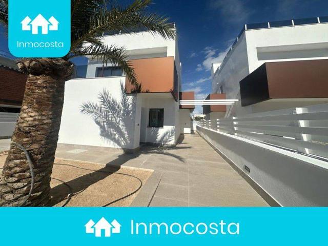 Casa adosada en Venta en Guardamar Playa