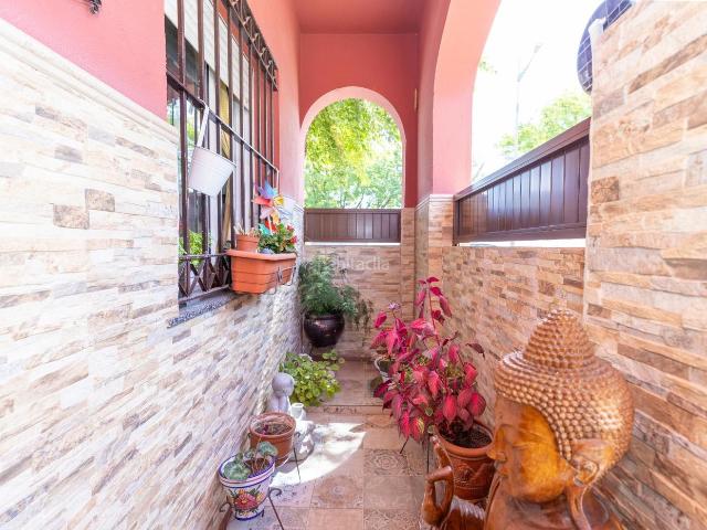 Casa adosada en venta en Guillena, Guillena pueblo. Espectacular adosado en Guillena. Casas adosadas.