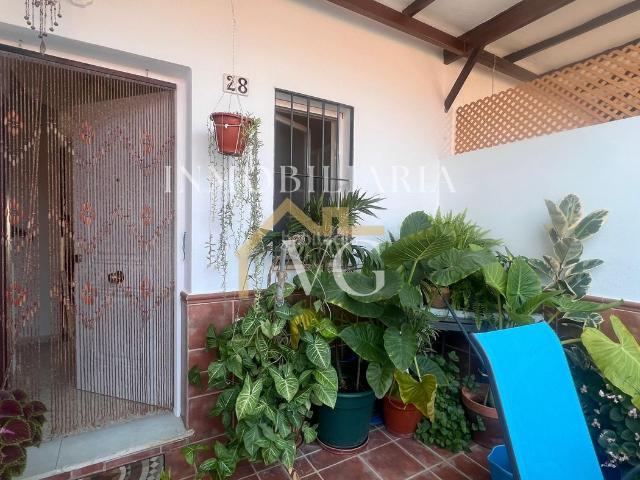 Casa adosada en venta en Guillena, Torre de la Reina. Casa adosada a la venta en Torre de la Reina VG00148. Casas adosadas.