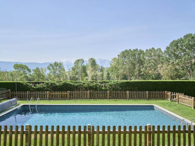 Casa adosada en venta en Guils de Cerdanya Pirineos. Casa Adosada en Venta en Saneja. Casas adosadas Guils de.