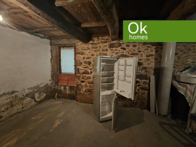 Casa adosada en venta en Guitiriz. CASA PARA REFORMAR EN EL CENTRO. Casas adosadas.