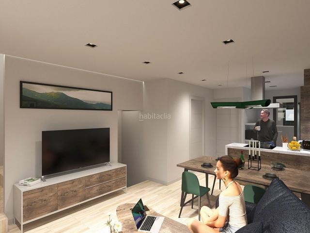 Casa adosada en venta en Dolores. Casa adosada de 3 dormitorios y 3 baños con piscina y terraza en Dolores. Casas adosadas.