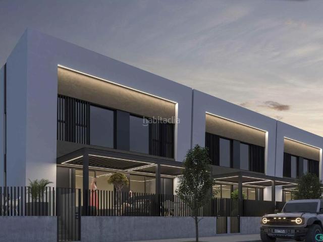 Casa adosada en venta en Dolores. Casas adosadas.