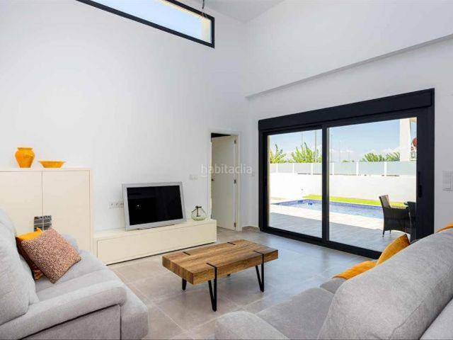 Casa en venta en Daya Nueva. Casas Daya.