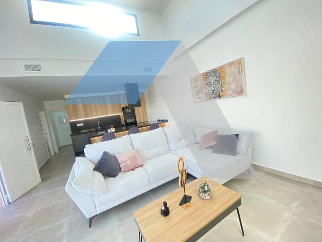 Casa adosada en venta en Daya Nueva. Chalet adosado con piscina privada en Daya Nueva. Casas adosadas Daya.