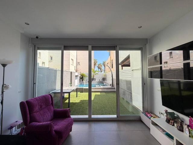 Casa adosada en Venta en Daimús