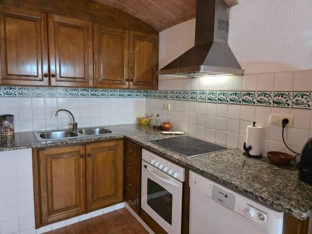 Casa adosada en venta en Darnius. Casa adosada de 3 habitaciones en venta en Darnius. Casas adosadas.