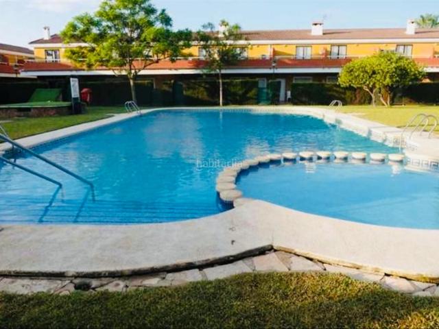 Casa adosada en venta en Dénia, Centro Urbano. NUEVO Y PRECIOSO ADOSADO EN VENTA EN DÉNIA!. Casas adosadas.
