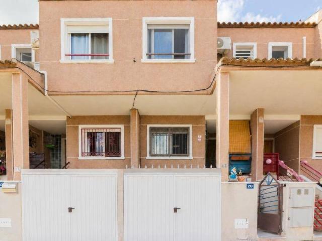 Casa adosada en Venta en Desamparados Hurchillo Torremendo