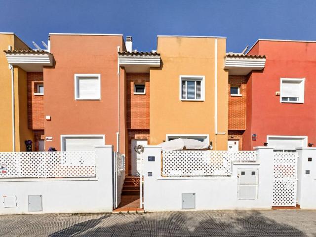 Casa adosada en Venta en Desamparados Hurchillo Torremendo