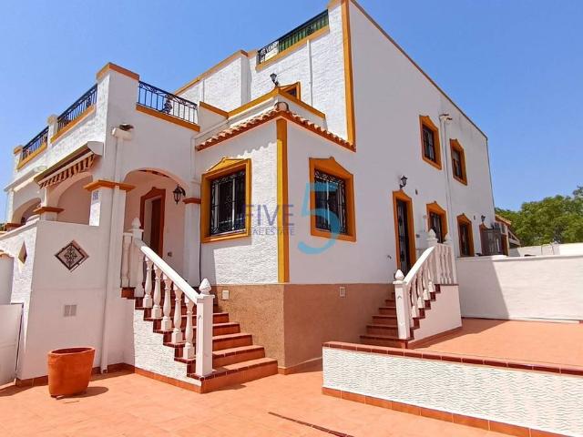 Casa adosada en Venta en Desamparados Hurchillo Torremendo