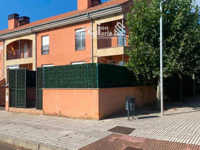 Casa adosada en Venta en Doñinos de Salamanca