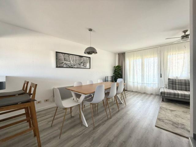 Casa adosada en venta en Empuriabrava, Salins Cavall de Mar Costa Brava. Exclusiva casa con amarre privado en primera línea de mar y canal en Empuriabrava. Casas adosadas.