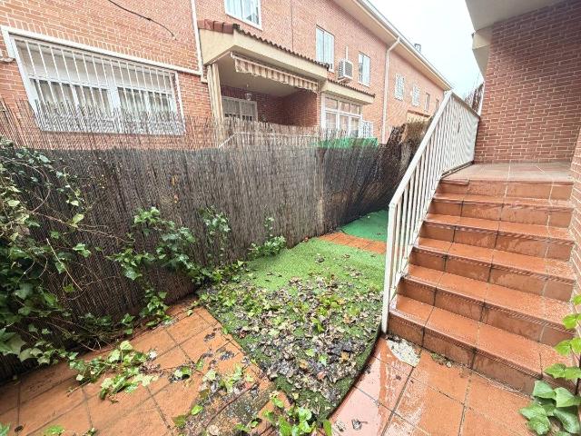 Casa adosada en Venta en Ensanche