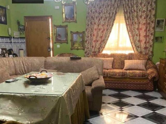 Casa adosada en Venta en Écija