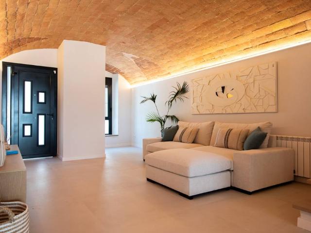 Casa adosada en Venta en Eixample