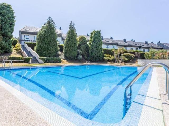 Casa adosada en Venta en Eirís