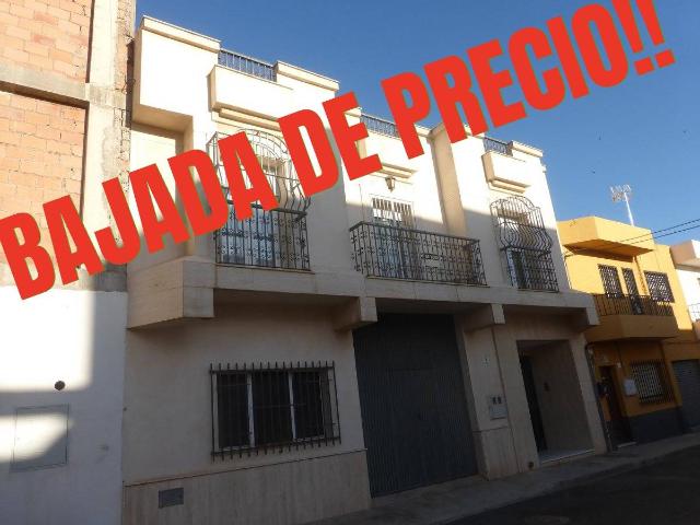Casa adosada en Venta en Ejido Centro