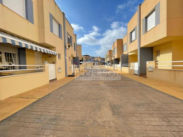 Casa adosada en venta en Ejido El, Almerimar. ADOSADO EN ALMERIMAR. Casas adosadas Ejido.