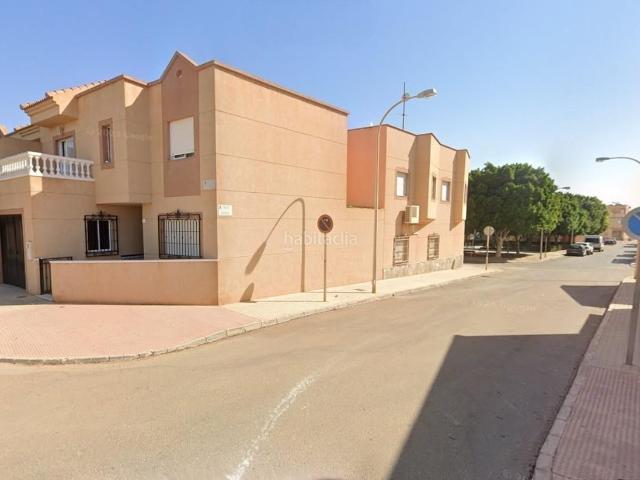 Casa adosada en venta en Ejido El, Las Norias. Adosado en venta en El Ejido, Almería. Activo inmobiliario SIN POSESIÓN, NO SE PUEDE VISITAR. Casas adosadas Ejido.
