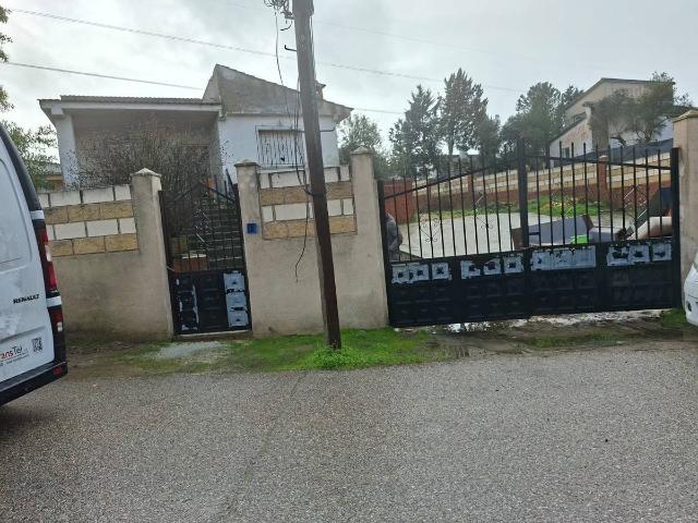Casa adosada en Venta en El Casar de Escalona