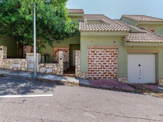 Casa adosada en Venta en El Casar de Escalona