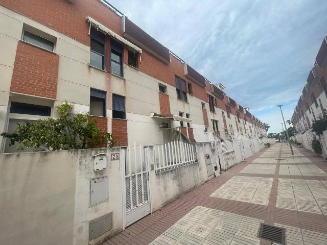 Casa adosada en Venta en El Grao
