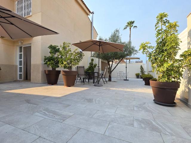 Casa adosada en Venta en El Grao