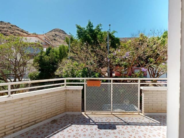 Casa adosada en Venta en El Esparragal