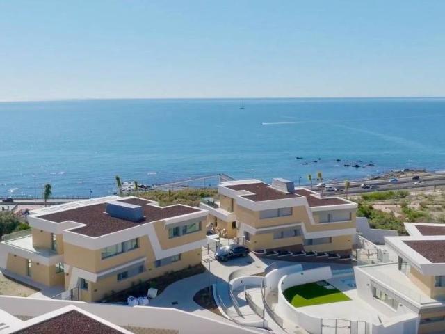 Casa adosada en Venta en El Faro de Calaburra Chaparral