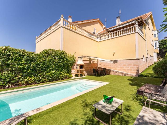 Casa adosada en Venta en El Monte