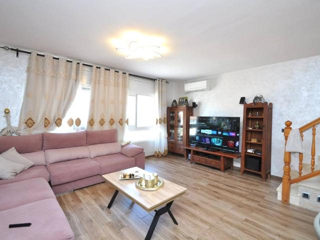 Casa adosada en Venta en El Maset