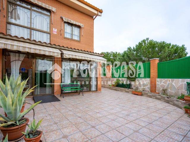 Casa adosada en Venta en El Mirador