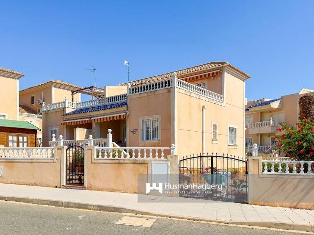 Casa adosada en Venta en El Pinar de Campoverde