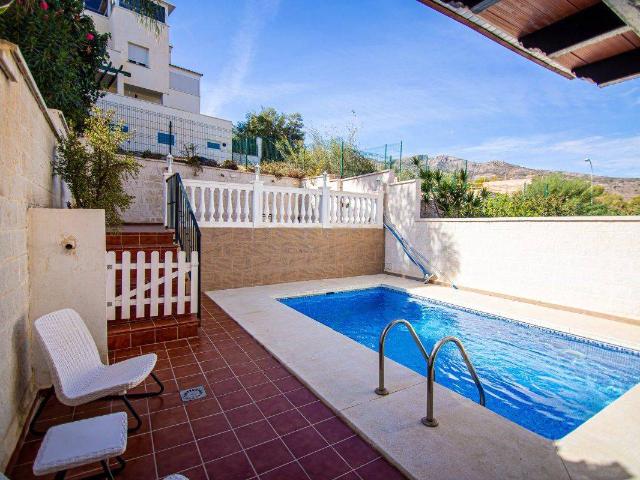 Casa adosada en Venta en El Pinar Palacio de Congresos
