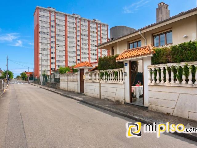 Casa adosada en Venta en El Puntal